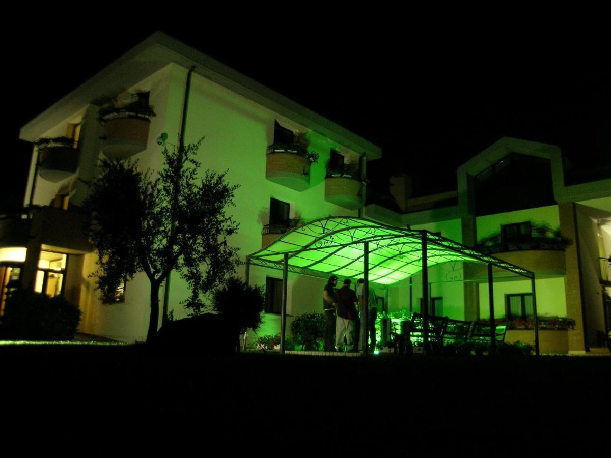 Hotel Da Vito Campagna Lupia Exterior foto